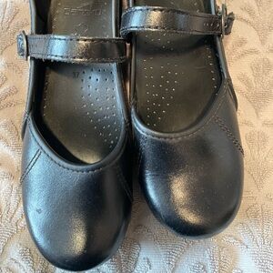 Womens leather Dansko shoe